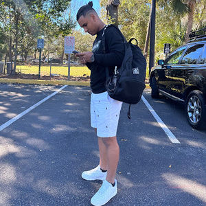 Meet your Posher, Adrian